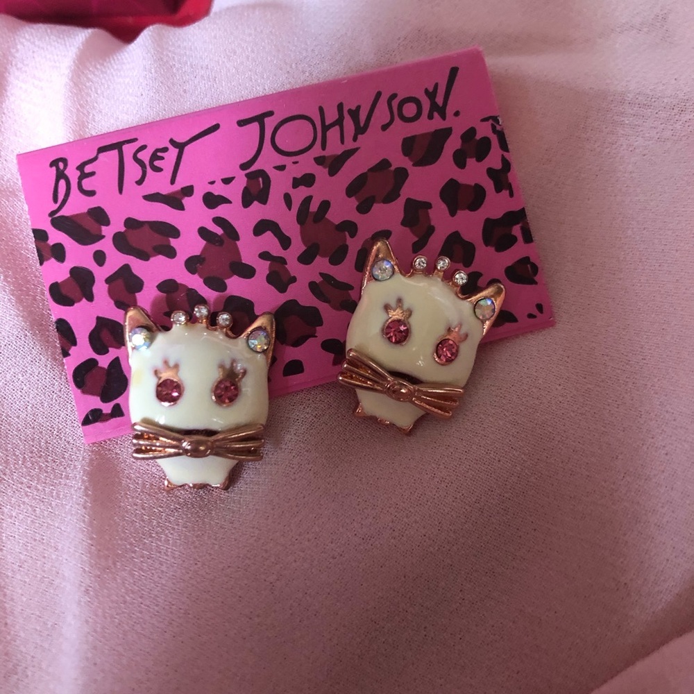 NWT Betsey Johnson Kitty Cat wearing Tiara Earrings - Picture 8 of 8
